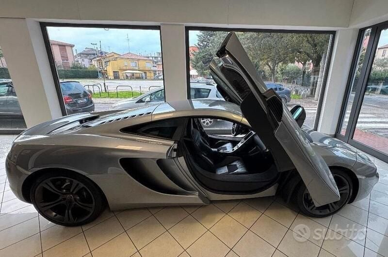 Usata McLaren MP4-12C 625 CV (459 kW) 2011 Grigio Coupé