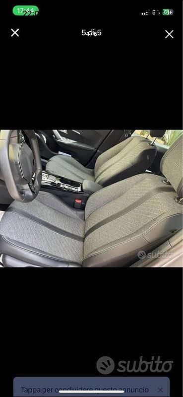 Usata Peugeot 2008 131 CV (96 kW) 2023 Verde SUV