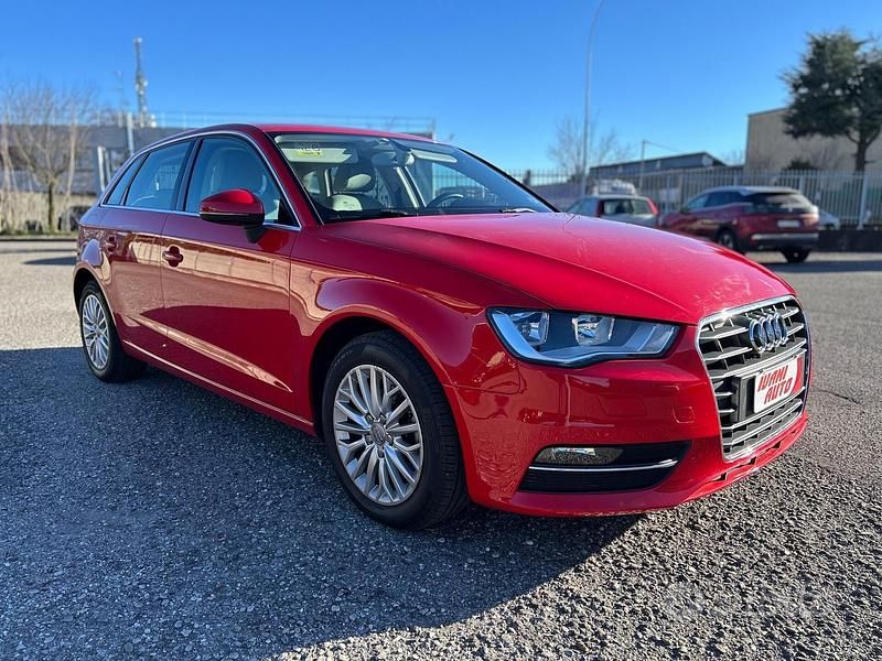Usata Audi A3 Ambiente 110 CV (80 kW) 2014 Rosso Berlina