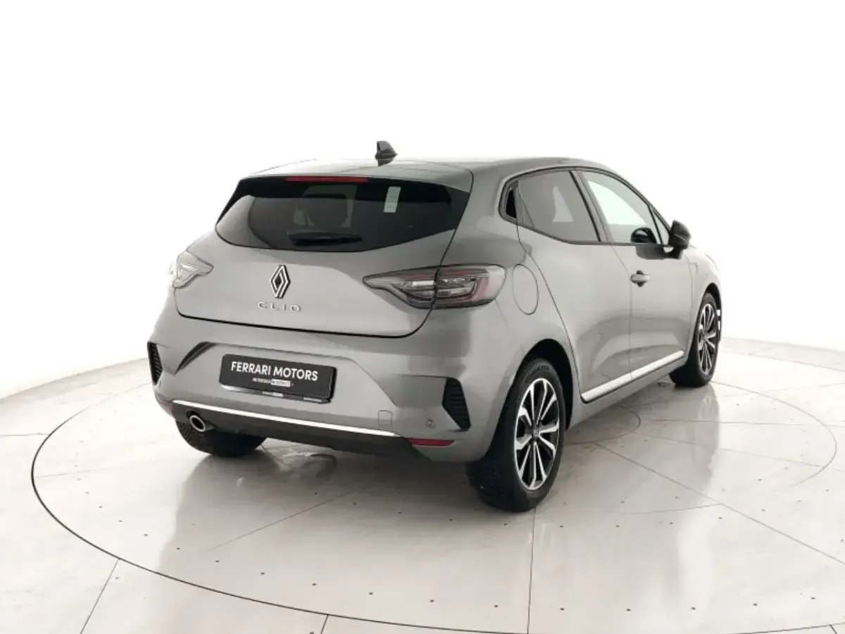 Usata Renault Clio Techno 91 CV (66 kW) 2025 Grigio Utilitaria