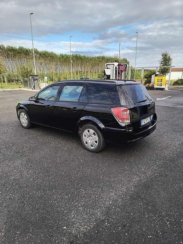 Usata Opel Astra Cosmo 101 CV (74 kW) 2007 Station wagon