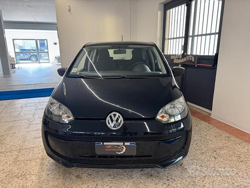 Usata VW up! Move 60 CV (44 kW) 2015 Nero Utilitaria