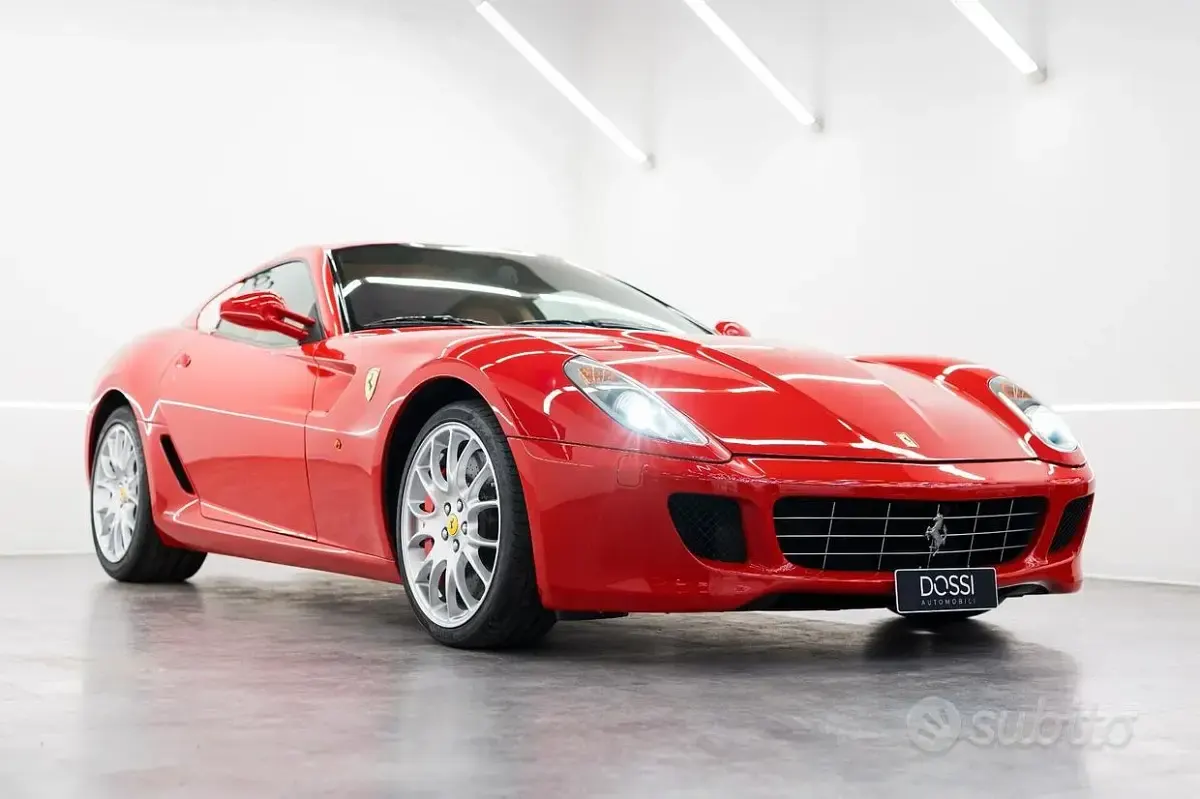 Usata Ferrari 599 620 CV (456 kW) 2006 Rosso Coupé