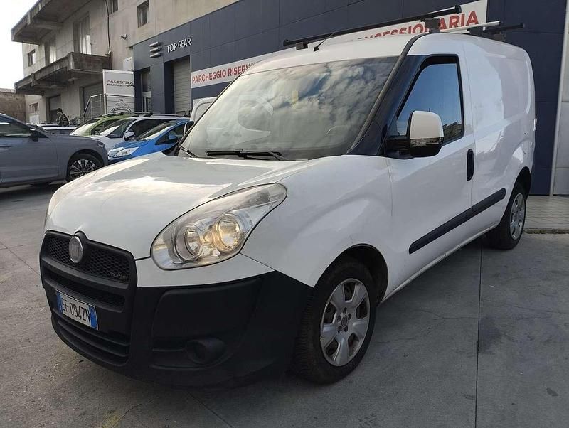 Usata Fiat Doblò 105 CV (77 kW) 2010 Bianco Monovolume