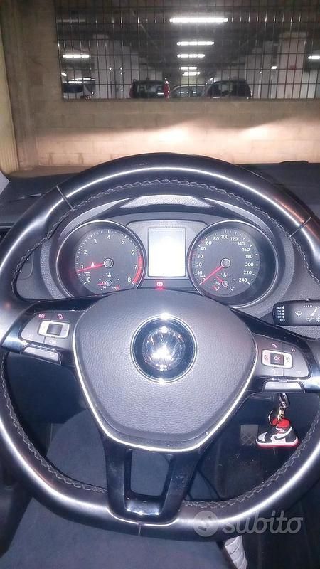 Usata VW Polo R-line 75 CV (55 kW) 2016 Nero Berlina