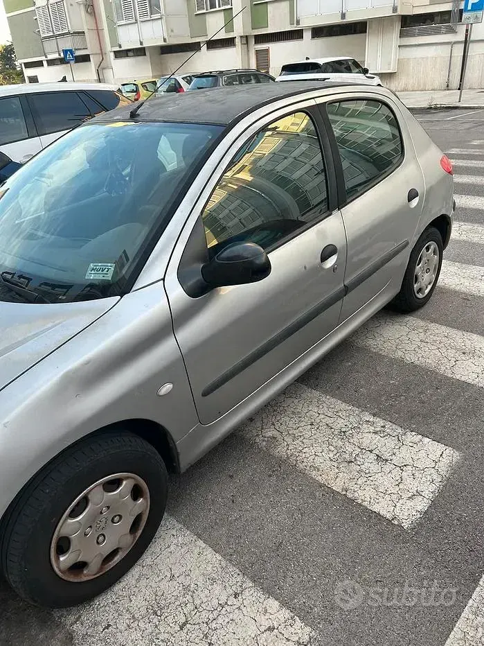 Usata Peugeot 206 75 CV (55 kW) 1999 Grigio Utilitaria