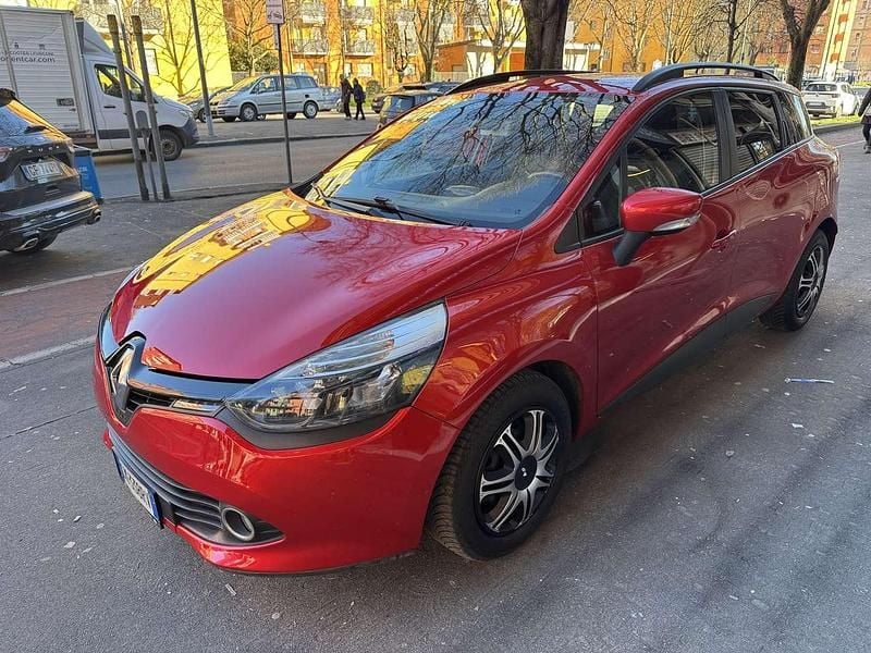 Usata Renault Clio GrandTour Business 90 CV (66 kW) 2020 Rosso Station wagon