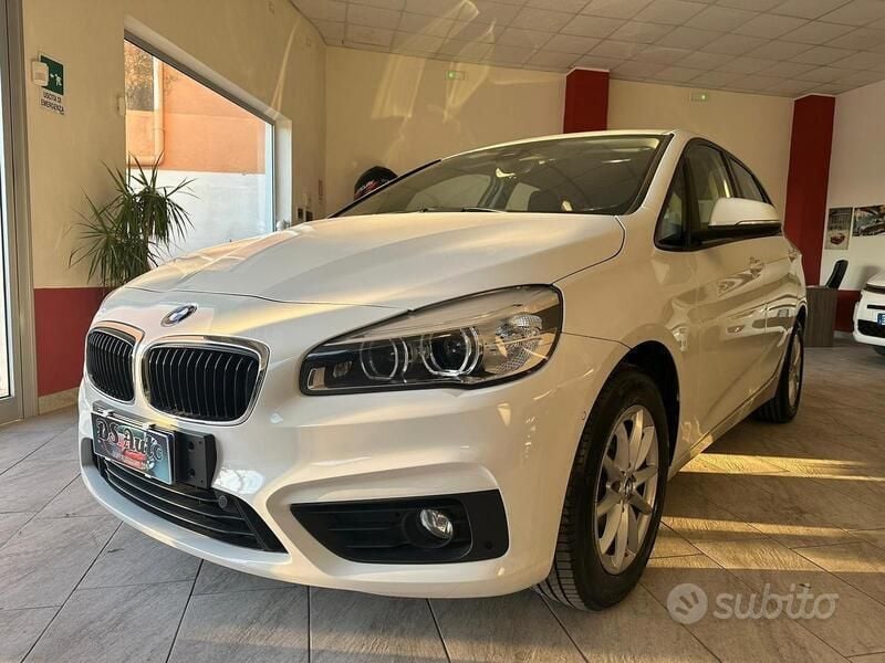 Usata BMW 216 Active Tourer Advantage 116 CV (85 kW) 2016 Bianco Monovolume