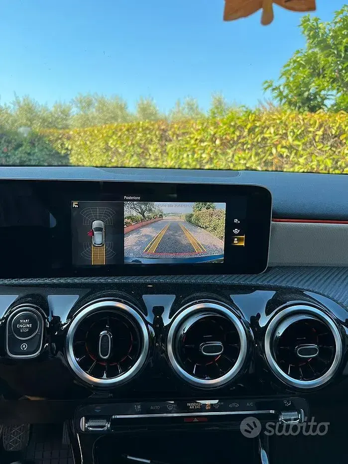 Usata Mercedes A160 109 CV (80 kW) 2018 Nero Berlina