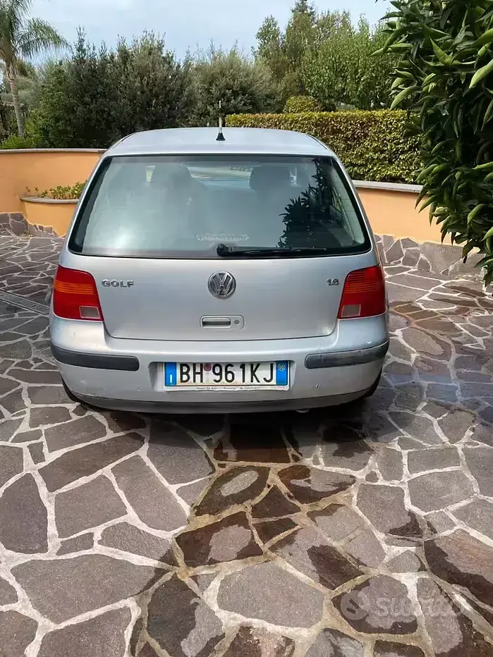 Usata VW Golf IV 100 CV (73 kW) 2000 Grigio Berlina