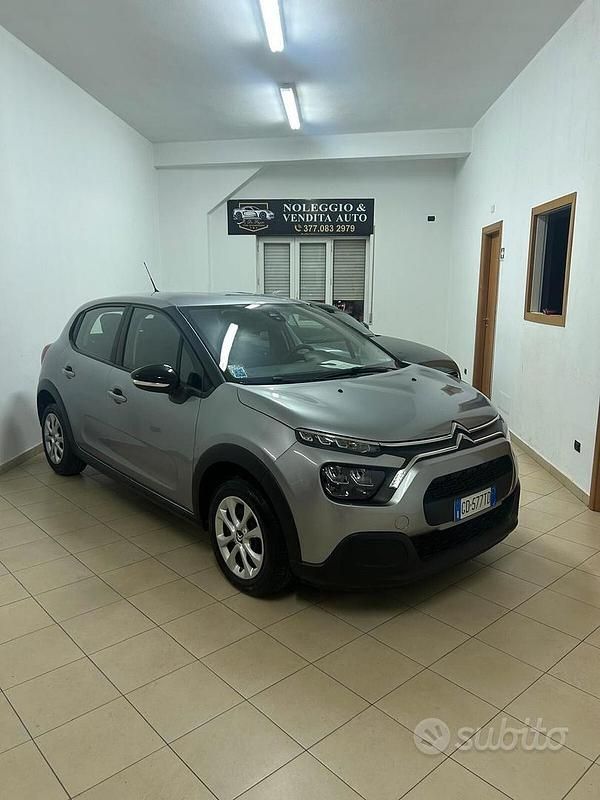 Begagnad Citroën C3 Shine 102 HK (75 kW) 2020 Grå Halvkombi