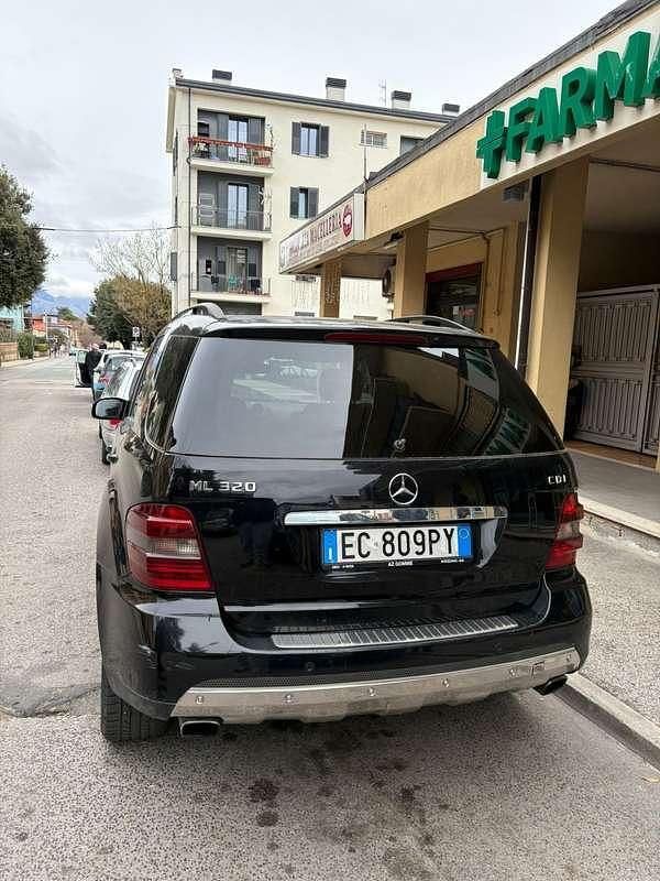 Usata Mercedes 320 224 CV (164 kW) 2006