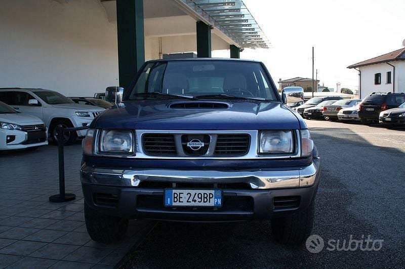 Usata Nissan Navara 1999 Blu Pick-up