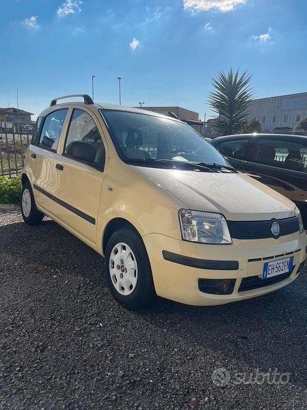 Usata Fiat Panda 69 CV (50 kW) 2011 Giallo Utilitaria