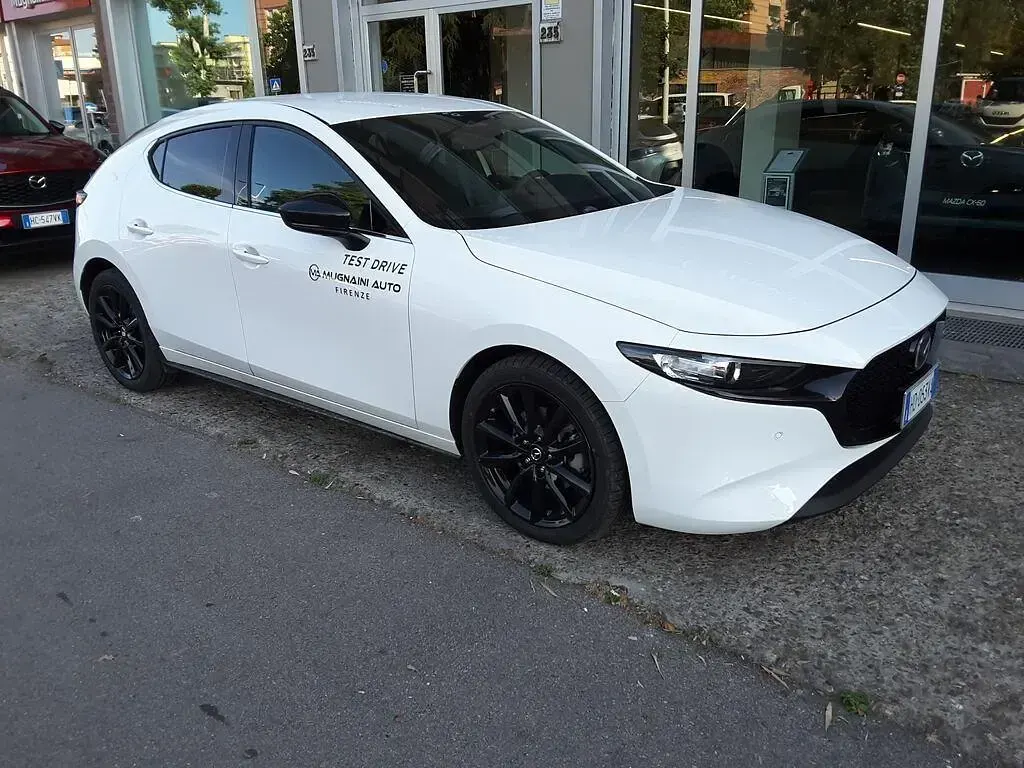 Nuova Mazda 3 140 CV (102 kW) 2026 Arctic white Berlina