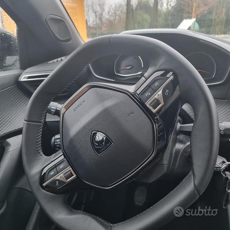 Usata Peugeot 2008 82 CV (60 kW) 2024 Nero SUV