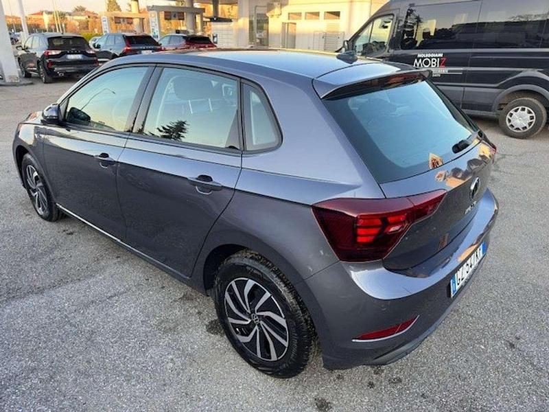 Usado VW Polo Edition 95 HP (69 kW) 2025 Verde Citadino