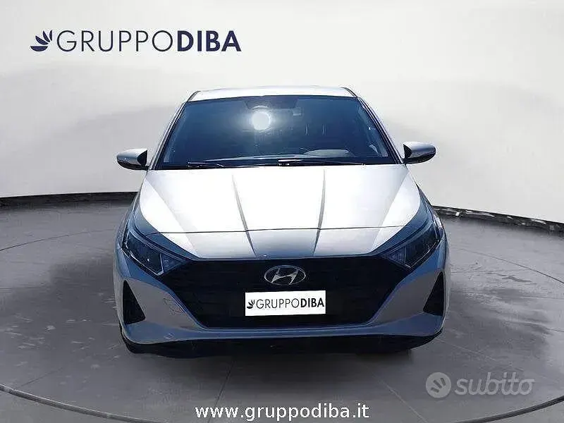 Usata Hyundai i20 84 CV (61 kW) 2022 Argento Utilitaria