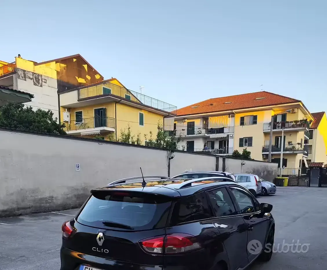 Usata Renault Clio GrandTour 73 CV (53 kW) 2014 Nero Station wagon