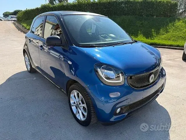 Usata Smart ForFour Passion 71 CV (52 kW) 2017 Blu Utilitaria