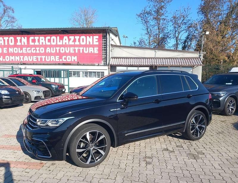 Nero Usata 2021 VW Tiguan R-line SUV | 26.900 € (Molto cara) - Immagine 1/4