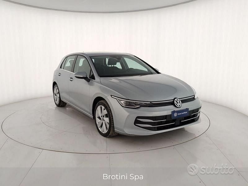 Usata VW Golf VIII Style 150 CV (110 kW) 2025 Grigio Berlina