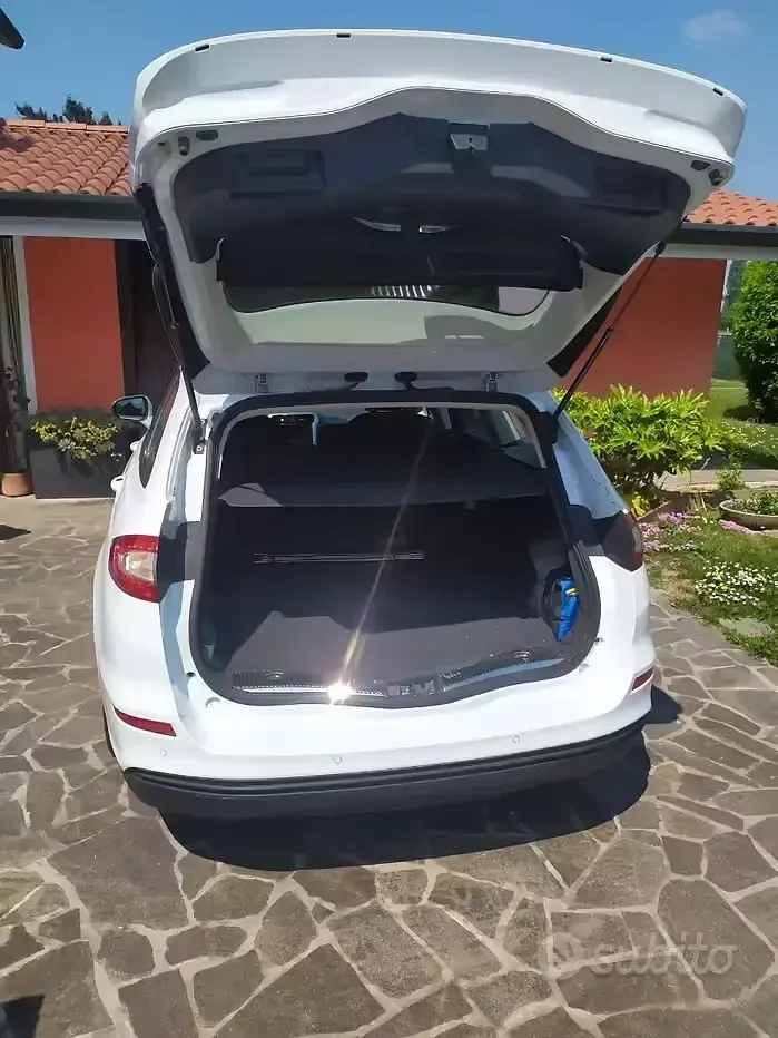 Usata Ford Mondeo Titanium 150 CV (110 kW) 2016 Bianco Station wagon