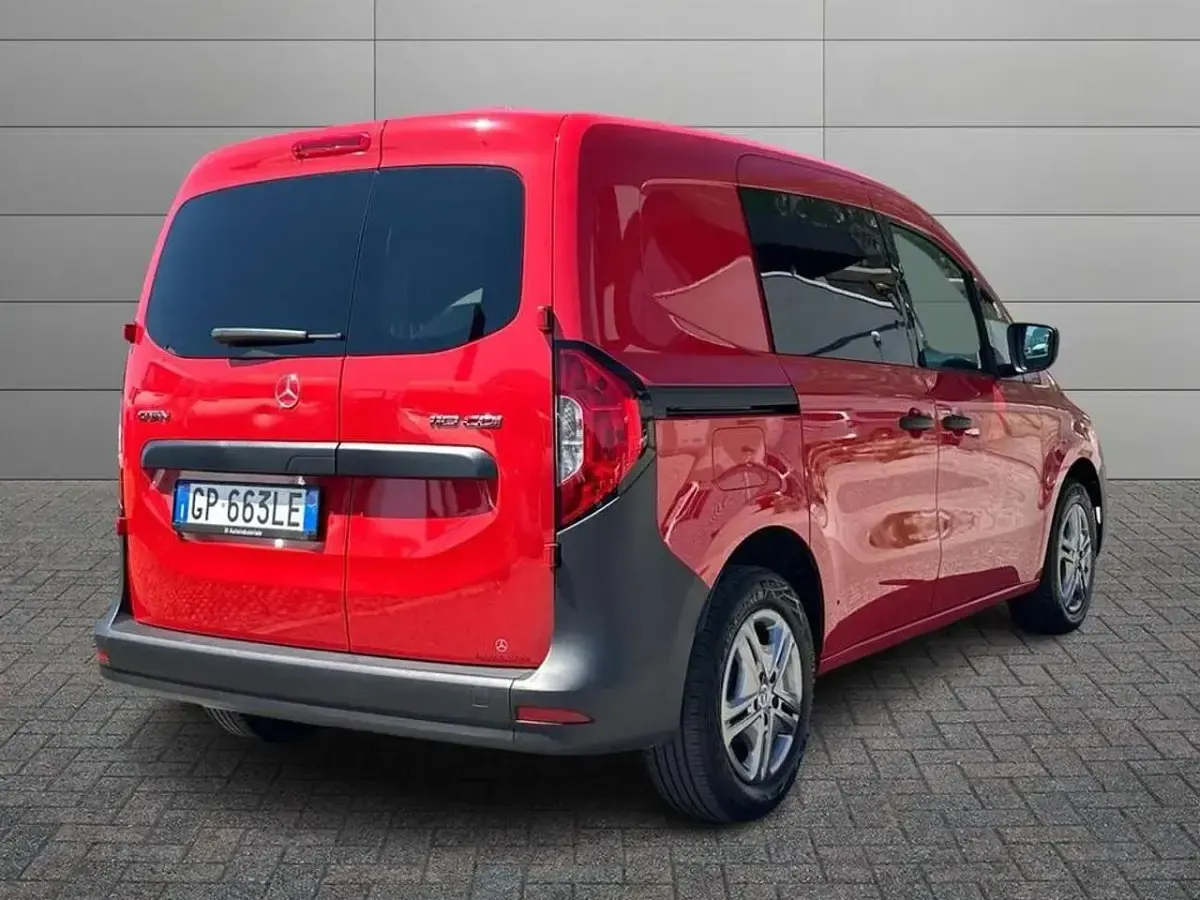 Usata Mercedes Citan 110 95 CV (69 kW) 2023 Lorándite red Monovolume