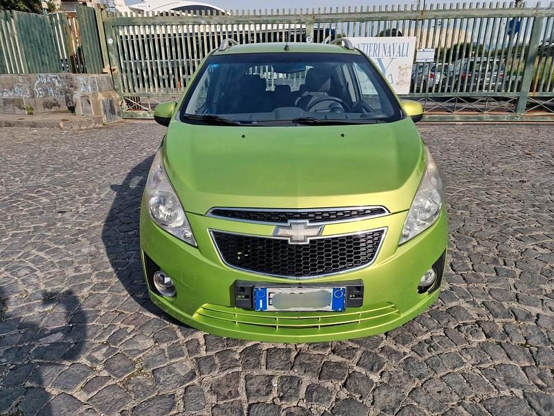 Usata Chevrolet Spark LS 65 CV (47 kW) 2010 Oro Utilitaria