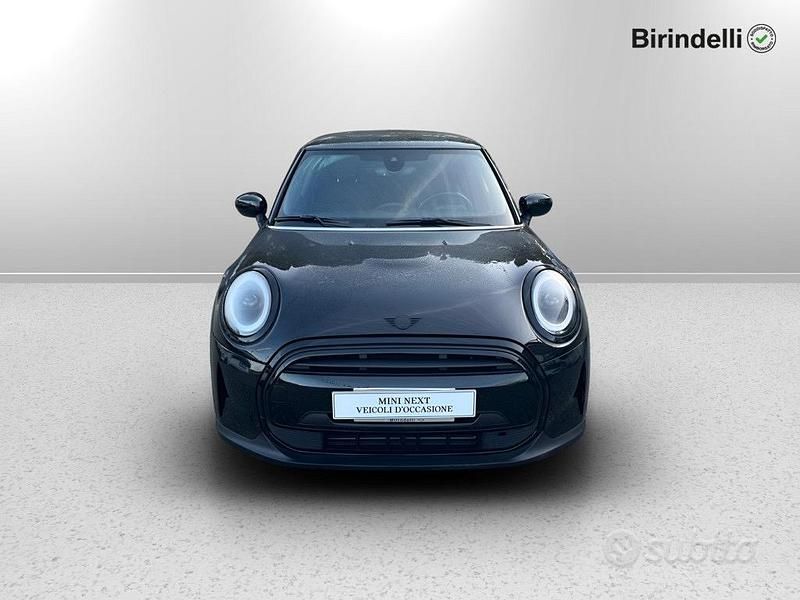 Usata Mini Cooper Classic 136 CV (100 kW) 2023 Midnight schwarz Utilitaria