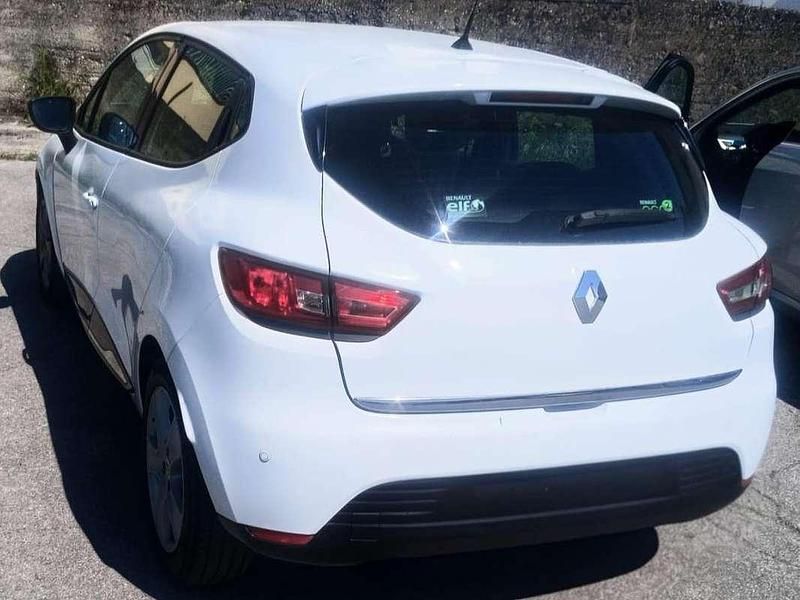 Usata Renault Clio IV 75 CV (55 kW) 2013 Bianco Berlina