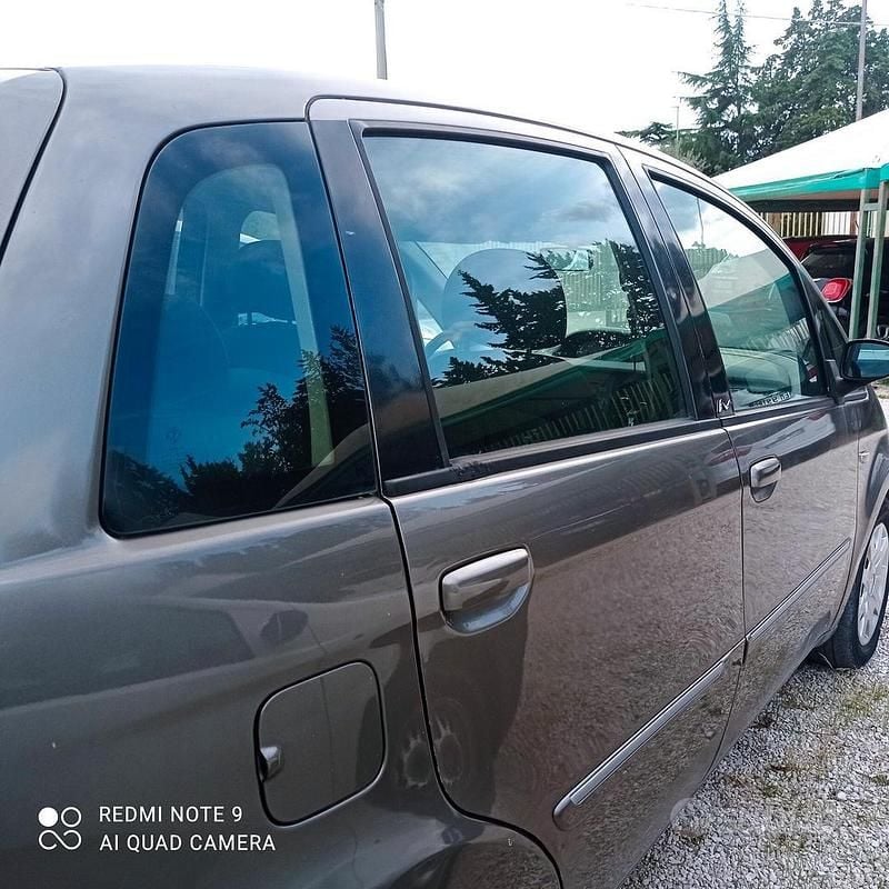 Usata Lancia Musa 89 CV (65 kW) 2006 Giallo Monovolume