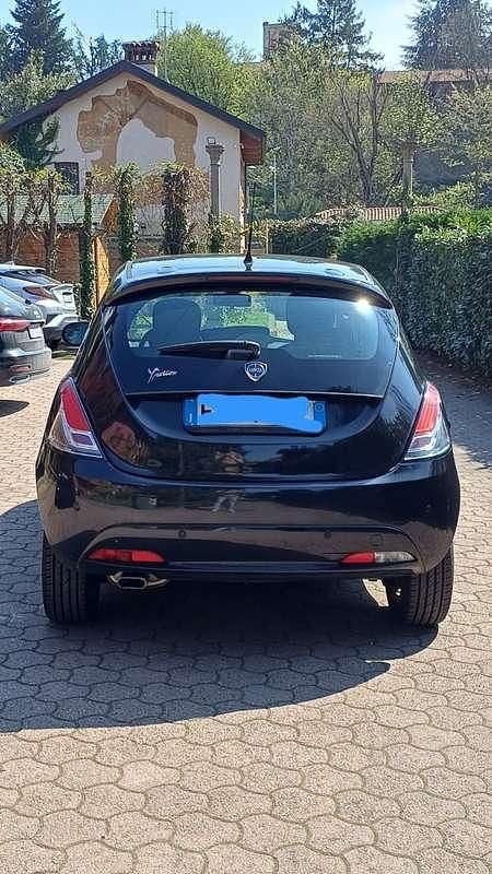 Usata Lancia Ypsilon 69 CV (50 kW) 2011 Blu/azzurro Utilitaria