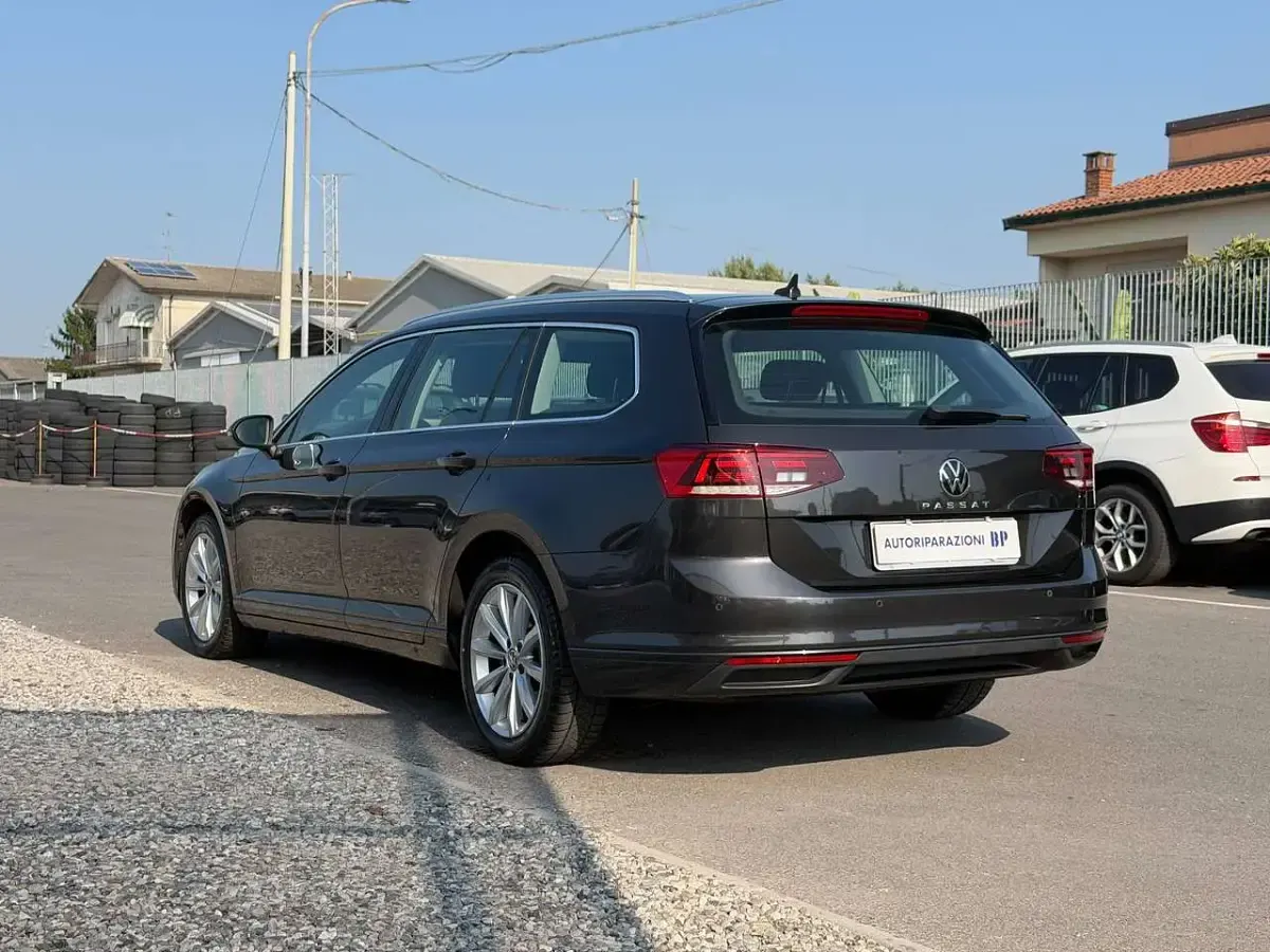 Usata VW Passat Business 122 CV (89 kW) 2021 Argente perite Station wagon