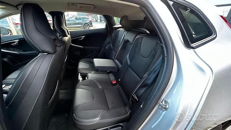 Usata Volvo V40 2019 Grigio Berlina