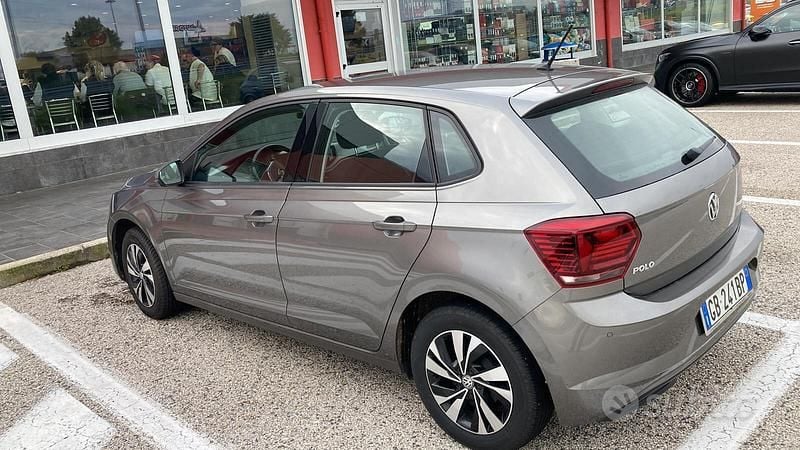 Usata VW Polo Comfortline 95 CV (69 kW) 2020 Grigio Berlina