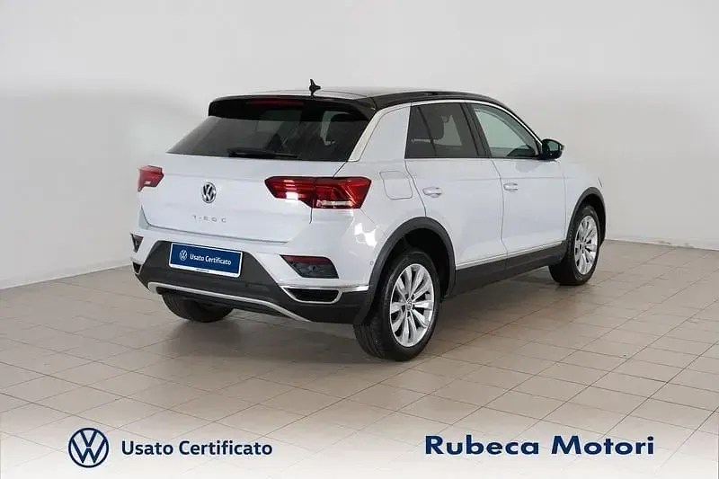 Usata VW T-Roc Advance 116 CV (85 kW) 2019 White silver SUV