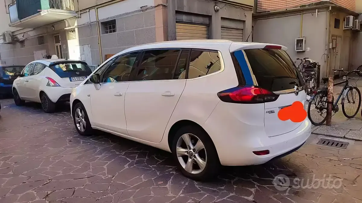 Usata Opel Zafira 101 CV (74 kW) 2012 Bianco Monovolume