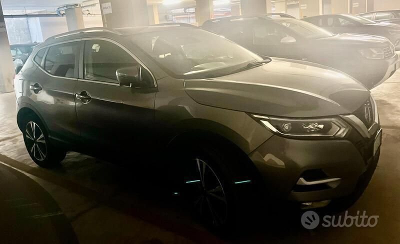 Grigio Usata 2019 Nissan Qashqai SUV | 19.500 € (Molto cara) - Immagine 1/2
