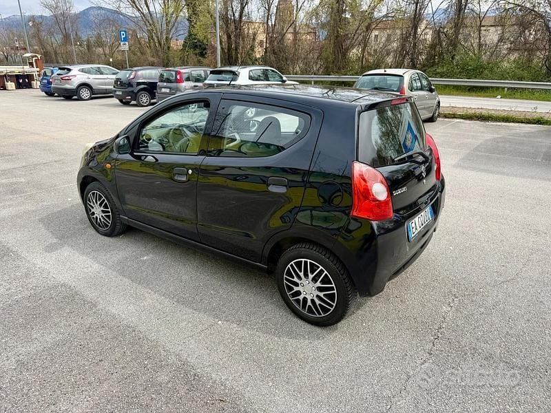 Usata Suzuki Alto 68 CV (50 kW) 2010 Nero Utilitaria
