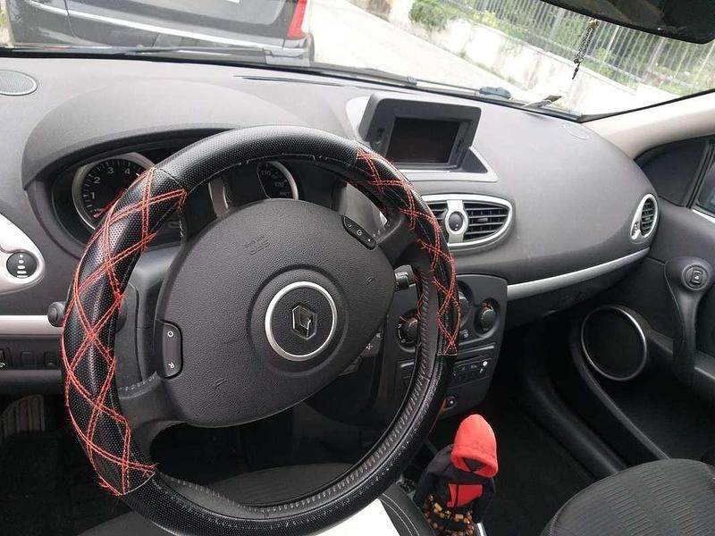Usado Renault Clio II Luxe 75 CV (55 kW) 2009 Berlina
