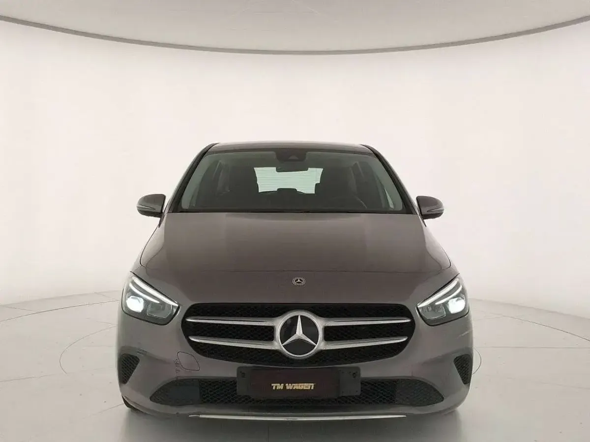 Usata Mercedes B180 136 CV (100 kW) 2020 Grigio Utilitaria