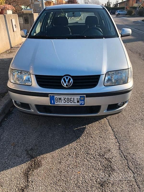 Usata VW Polo 2000 Grigio Berlina