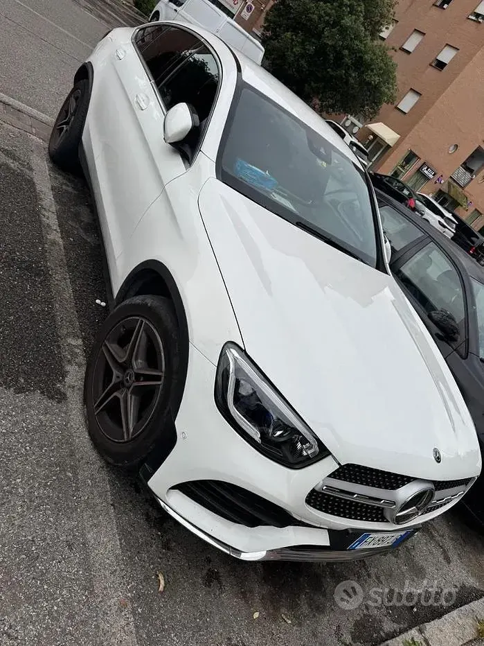 Usata Mercedes GLC220 194 CV (142 kW) 2019 Bianco SUV
