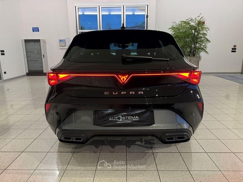 Usado Cupra Leon 150 CV (110 kW) 2025 Negro Berlina
