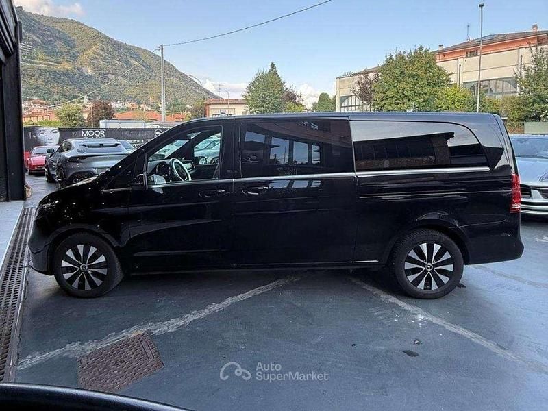 Usata Mercedes V300 Premium 237 CV (174 kW) 2023 Nero Monovolume