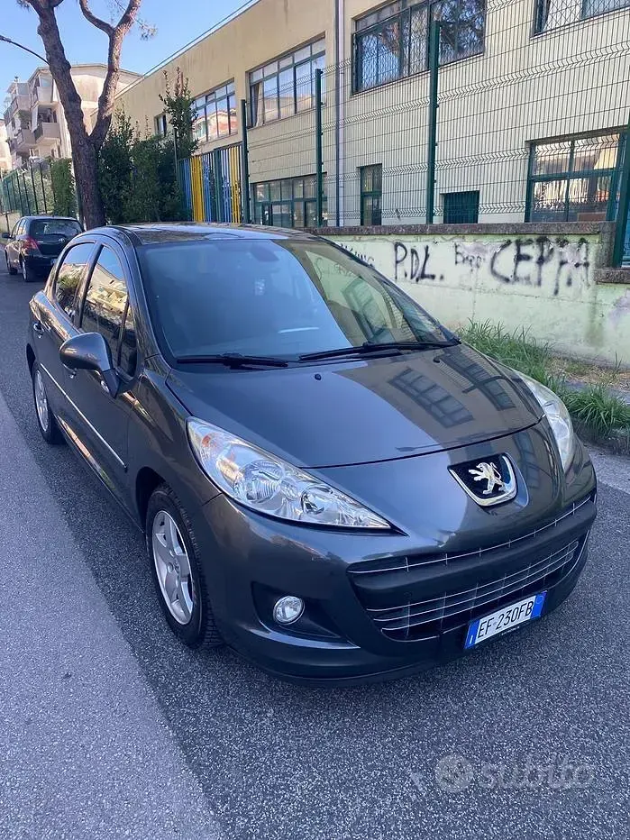 Usata Peugeot 207 68 CV (50 kW) 2011 Grigio Berlina