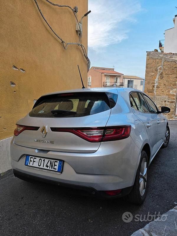 Usata Renault Mégane IV 120 CV (88 kW) 2016 Grigio Berlina