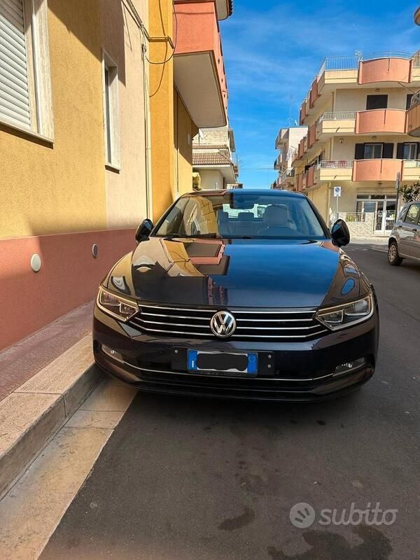 Blu Usata 2015 VW Passat Tre volumi | 8900 € (Molto cara) - Immagine 1/4