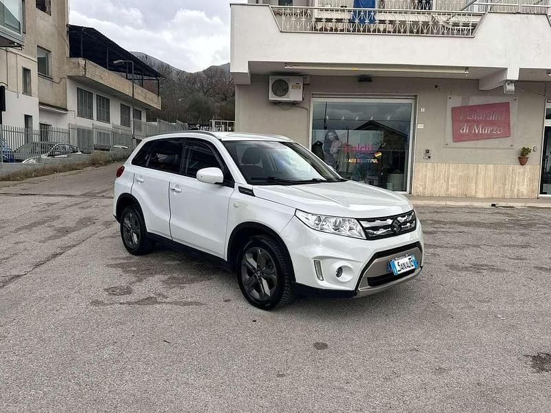 Usata Suzuki Vitara 120 CV (88 kW) 2015 Bianco SUV